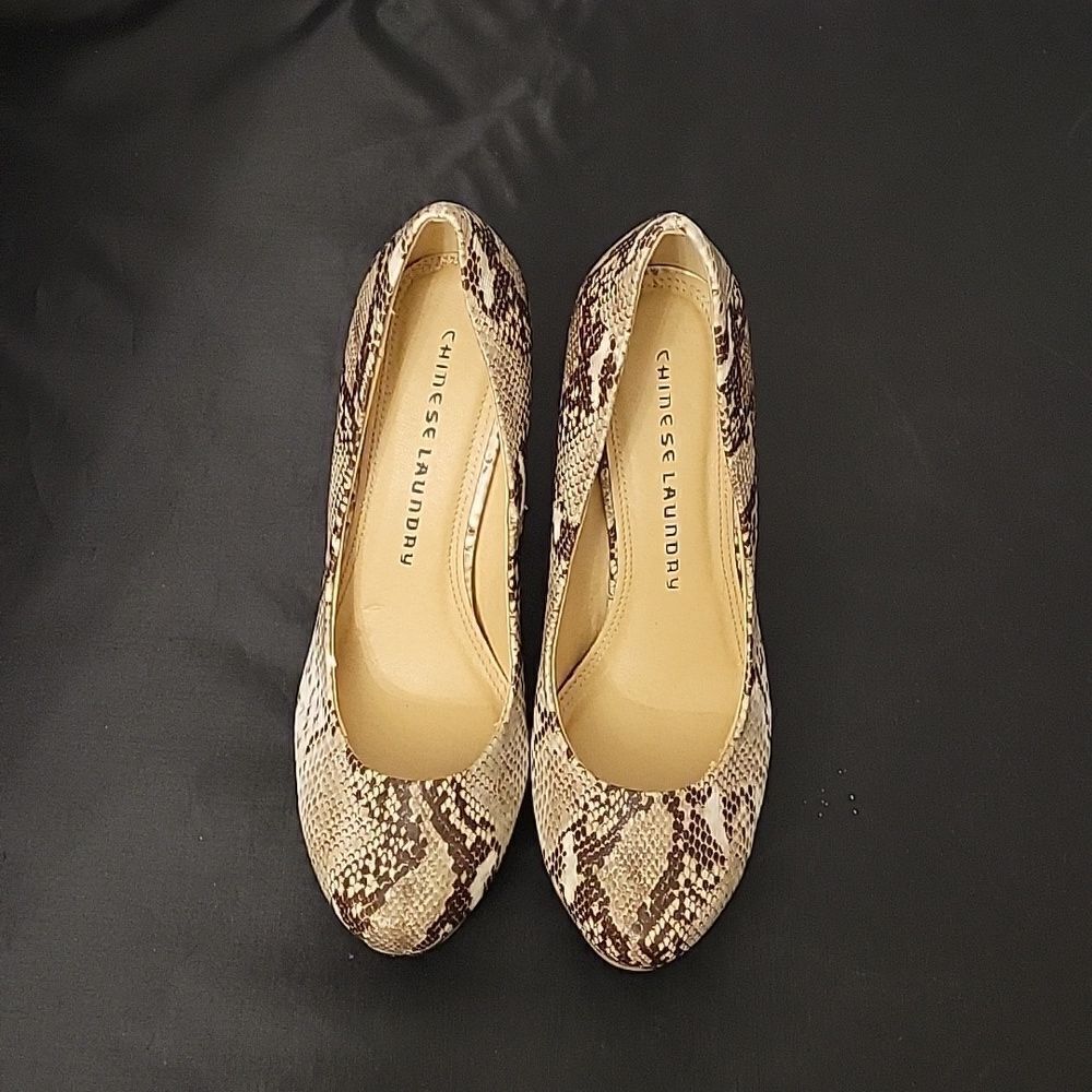 Chinese Laundry Women's Python Round Toe Slip-On … - image 2